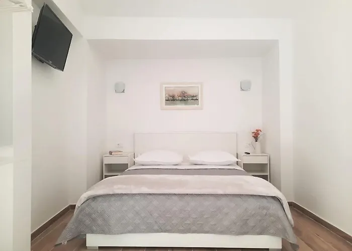 Maison d'hôtes Downtown Modern Split